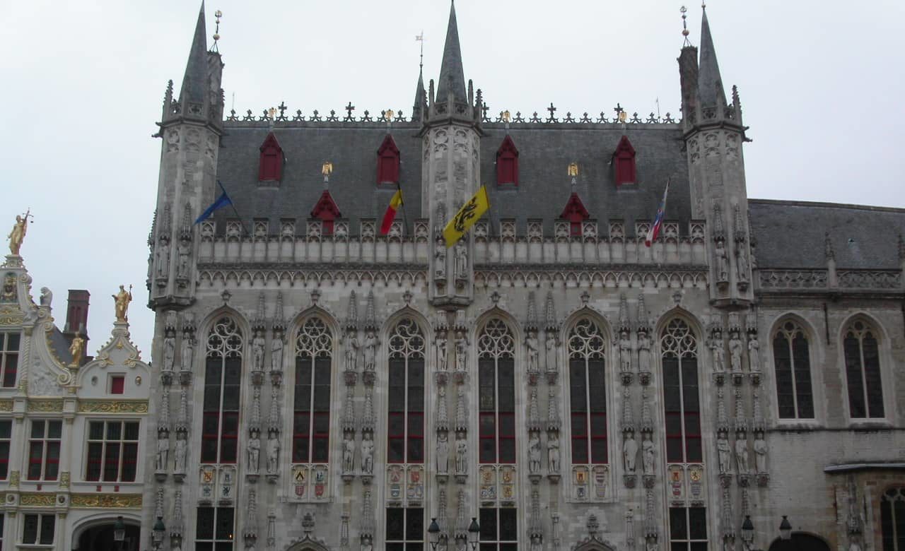 Histoire De Bruges - Belgique - Le Tour Du Monde En 80 Ans